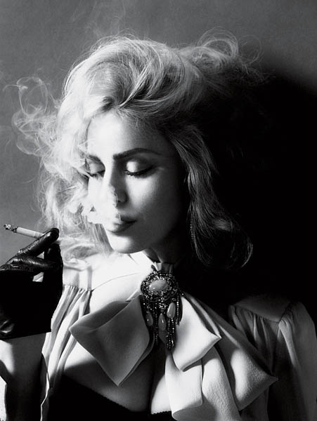 madonna cigarro