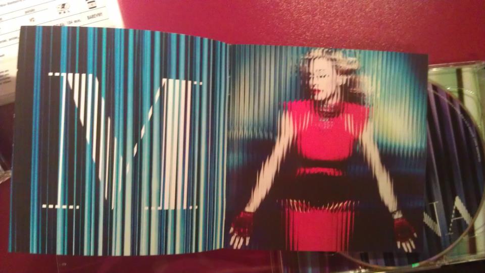 Madonna - MDNA encarte